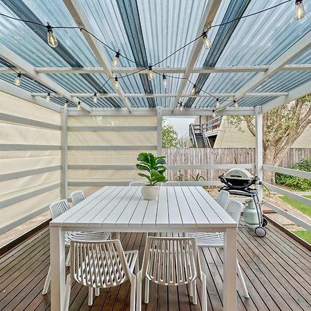 4-Bed Beach House With Garden & Alfresco Dining Tomakin Exteriör bild